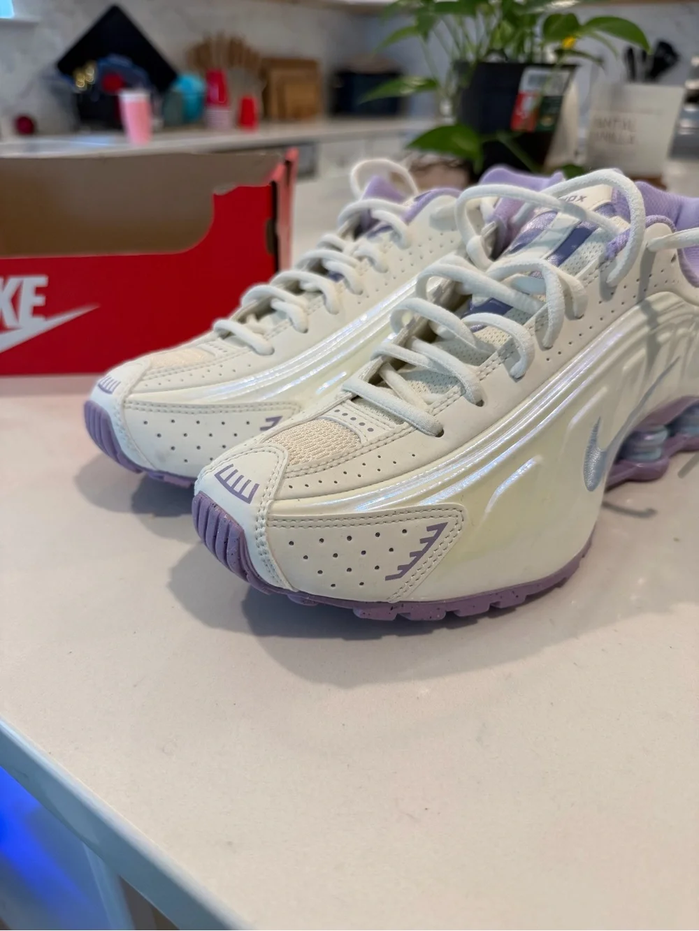 Nike Kids Shox Sneakers in White and Light Purple